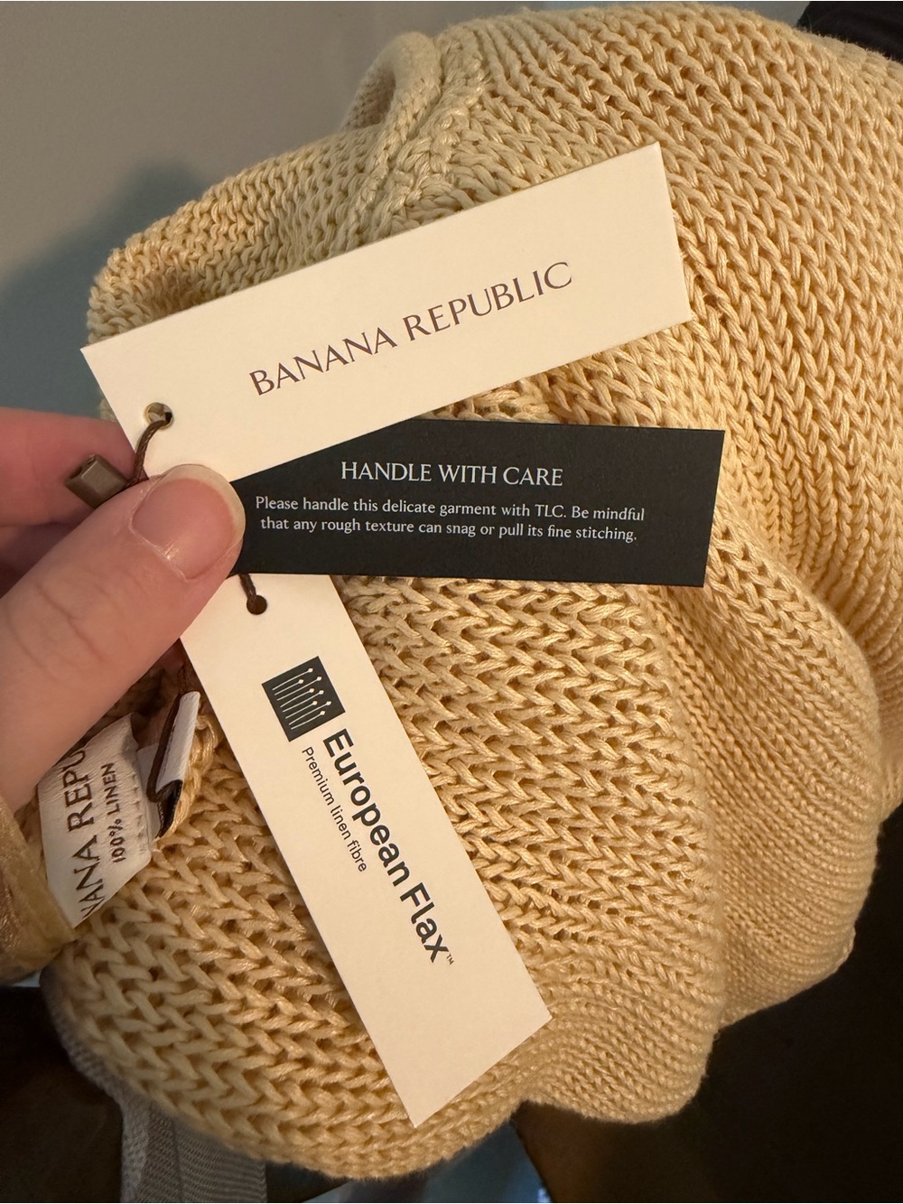 Banana Republic Yellow Cream V Neck Sweater - Picture 7 of 7